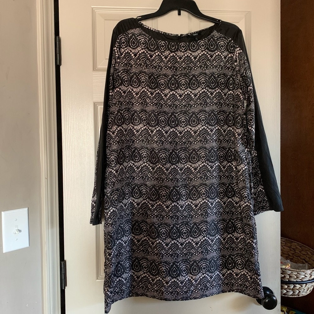 Women’s dress